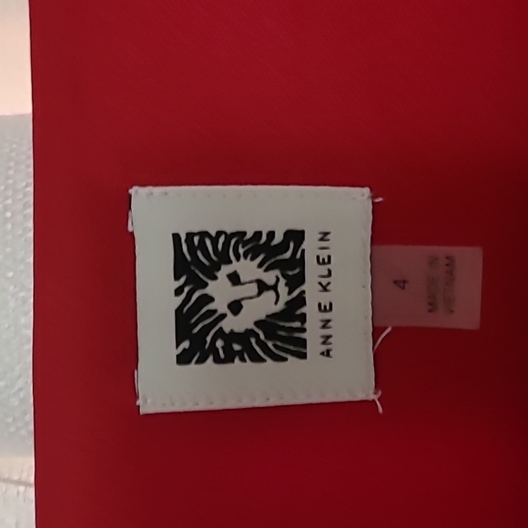 Anne Klein - Picture 4 of 4